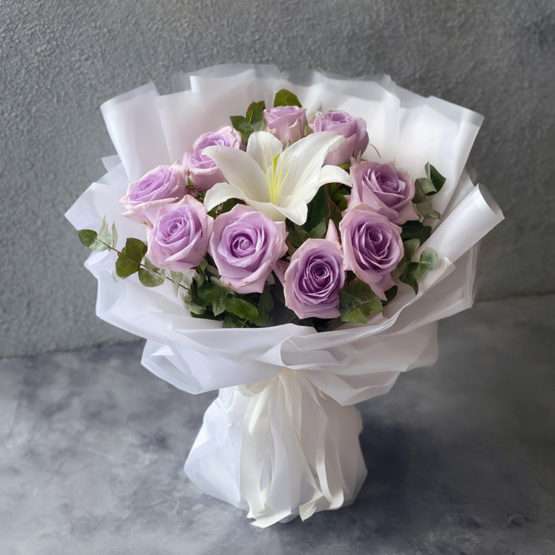 Is it considered unlucky for George to give dried flowers?